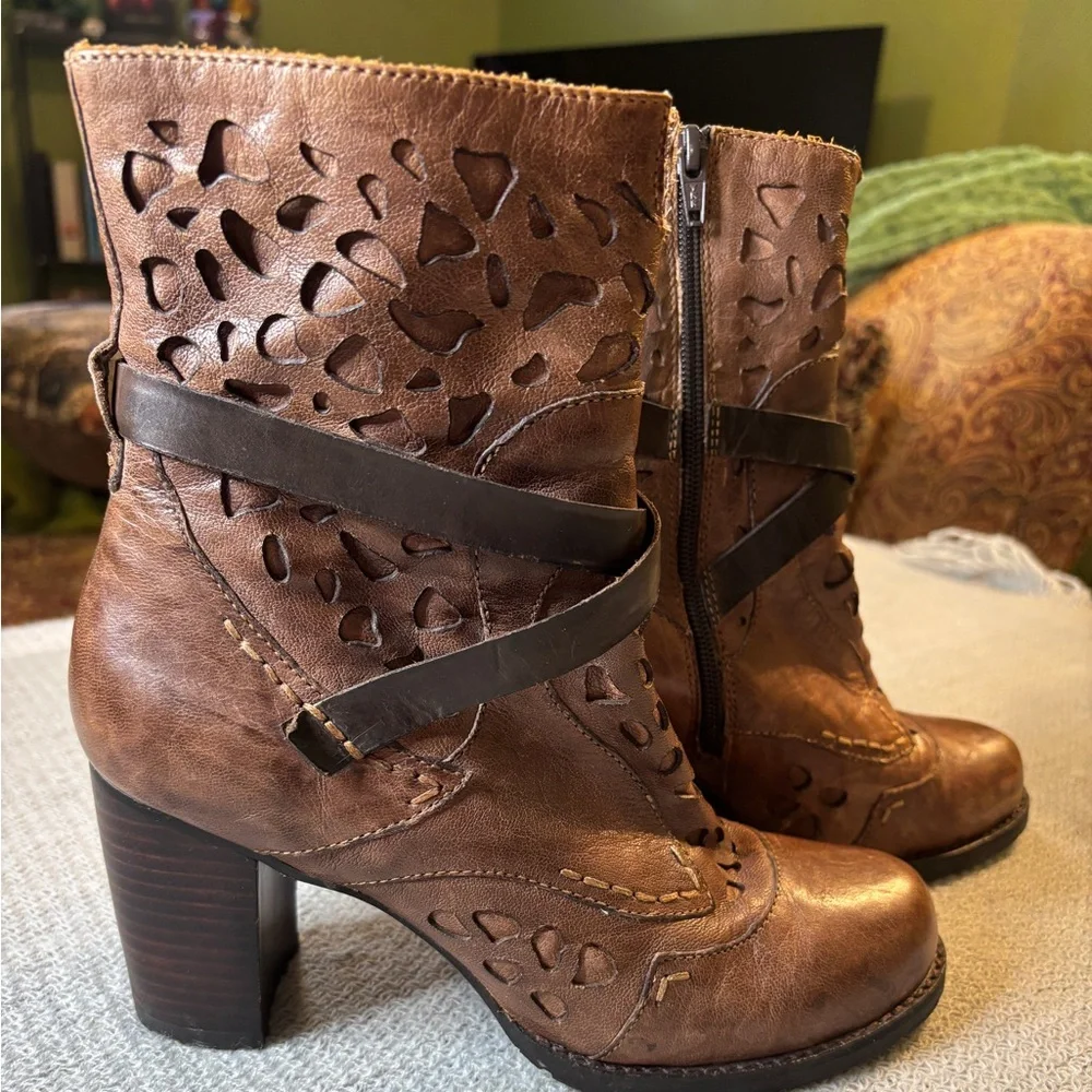 Everybody by BZ Moda Brown Leather Women's Boots - Picture 2 of 11